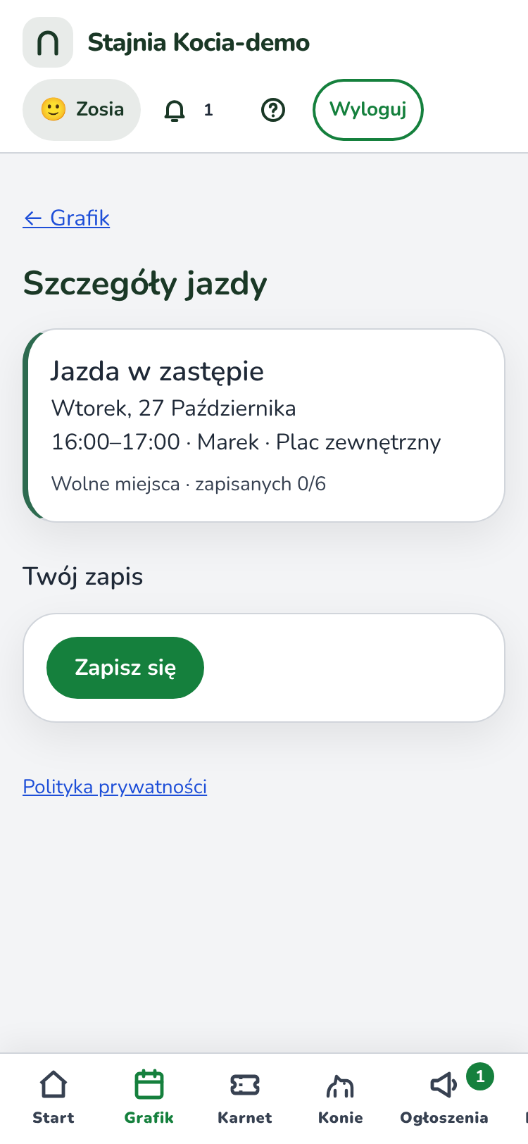 Ekran „Szczegóły jazdy”: Jazda w zastępie, sobota, 17 października, 16:00–17:00, instruktor Marek, Plac zewnętrzny, „Wolne miejsca · zapisanych 0/6”. W części „Twój zapis” jest duży ciemnozielony przycisk „Zapisz się”.