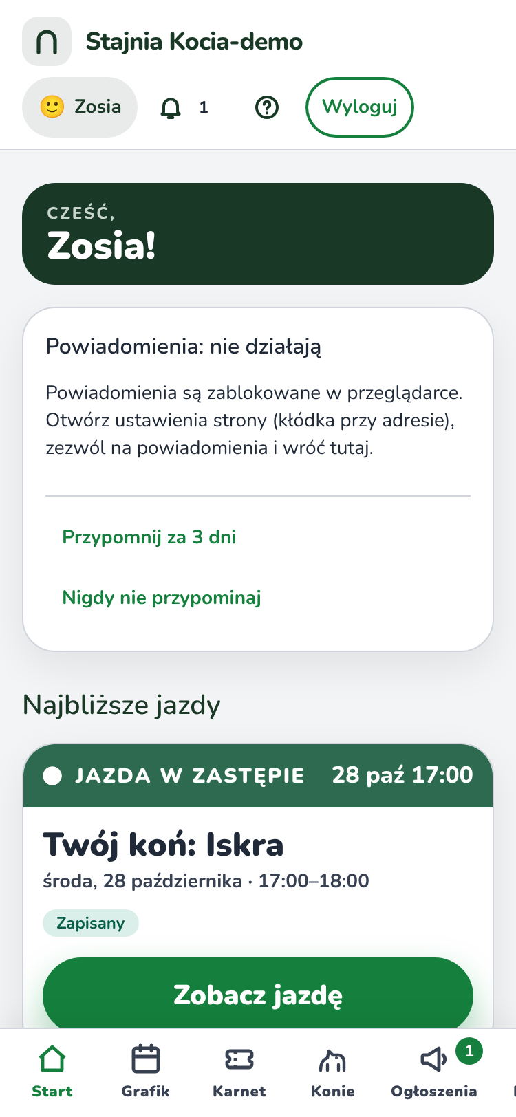 Ekran „Start”: nagłówek „Cześć, Zosia!”, sekcja „Najbliższe jazdy” z dwiema jazdami „Jazda w zastępie” oznaczonymi „Zapisany”, przy jednej „Koń: Iskra”, a niżej sekcja „Twój karnet” z kartą „Karnet 10 jazd”.
